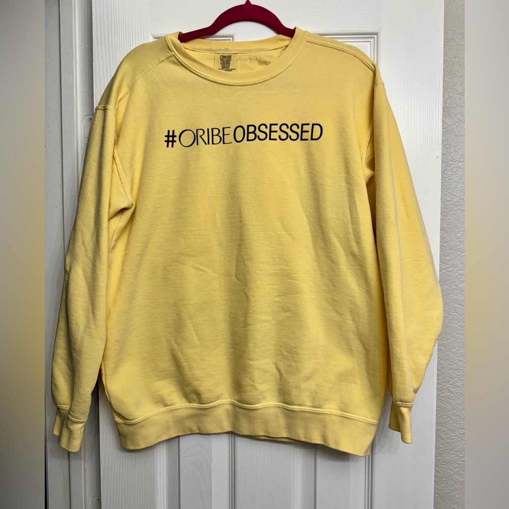 Oribe Yellow Womens Sweatshirt size M perfect condition! Super cute! 🥰